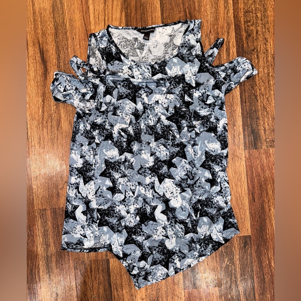 Rock & Republic Open Shoulder Blouse size M